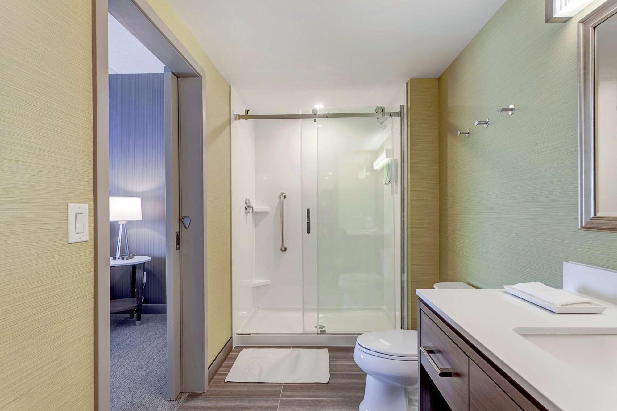 Hotel Home2 By Hilton Toronto/brampton, On
